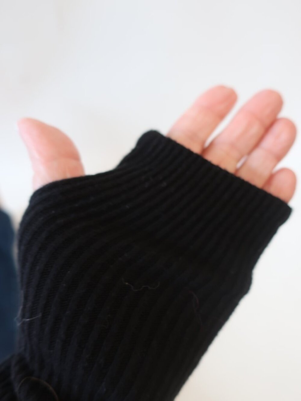 NWT Lauren Moshi Black Meliani Smiley Patch (Item-4) Ribbed Fingerless Gloves OS - Picture 4 of 5